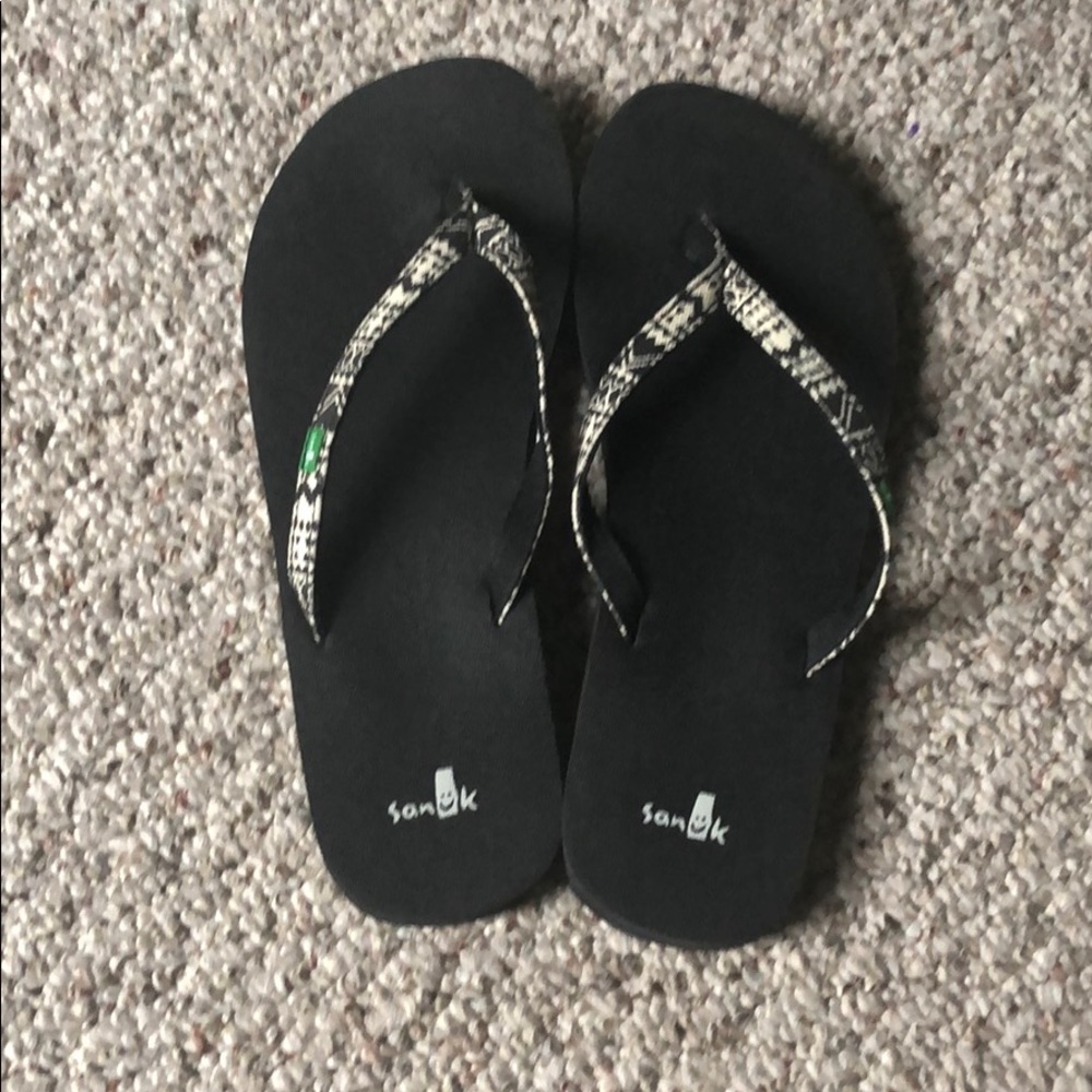 Sanuk flip flops